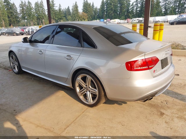 2010 AUDI S4 WAUKGAFL7AA168917 Photo 2