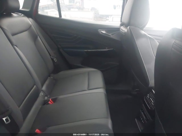 Volkswagen ID.4 2023 1V2JNPE87PC014191 Image 8