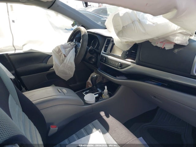 5TDZARFH0HS031084 Toyota 1ar-fe
