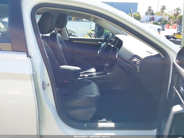 3VWG57BU6KM219454 Volkswagen 1.4 tsi