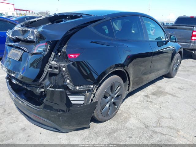 2024 TESLA MODEL Y 7SAYGDEDXRF185189 Photo 3