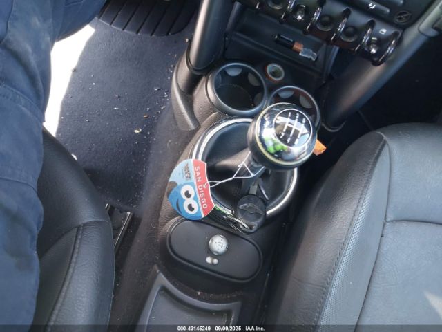 2006 MINI COOPER WMWRC33526TK67815 Photo 10