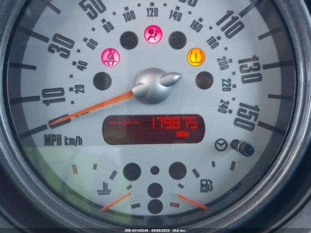 2006 MINI COOPER WMWRC33526TK67815 Photo 6