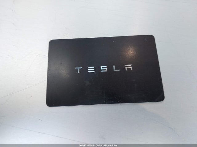 7SAYGDEE0SF306052 Tesla 2025