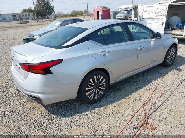 Nissan 2023 2023 1N4BL4DV8PN374338 Image 4