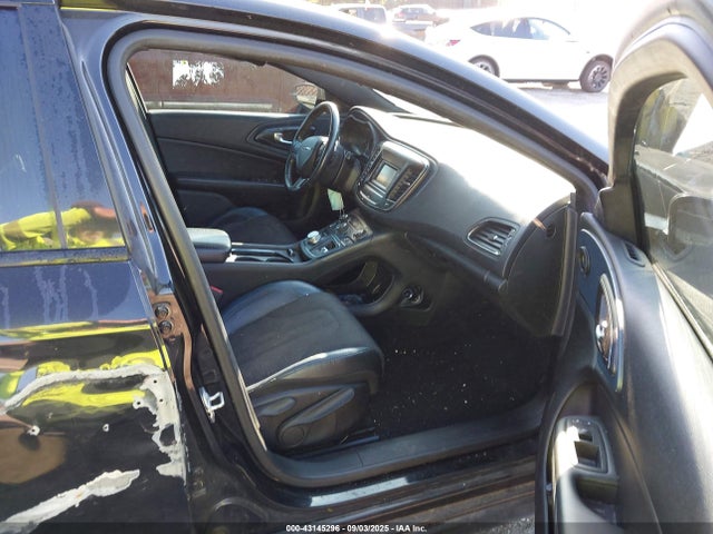 Chrysler 200 2015 1C3CCCBB6FN737028 Image 5