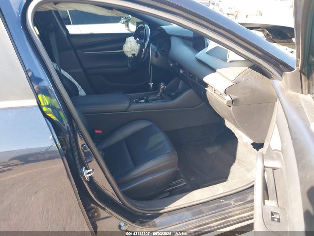 JM1BPAKL7M1306825 Mazda py