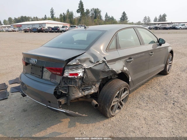 WAUB8GFF3H1054000 Audi A3
