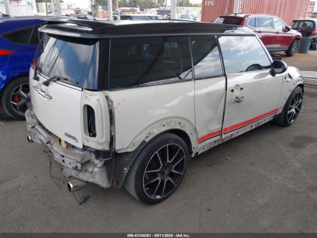 2010 MINI COOPER S CLUBMAN WMWMM3C52ATP94169 Photo 3