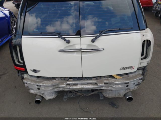 2010 MINI COOPER S CLUBMAN WMWMM3C52ATP94169 Photo 5