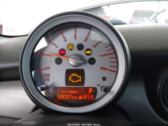 2010 MINI COOPER S CLUBMAN WMWMM3C52ATP94169 Photo 6