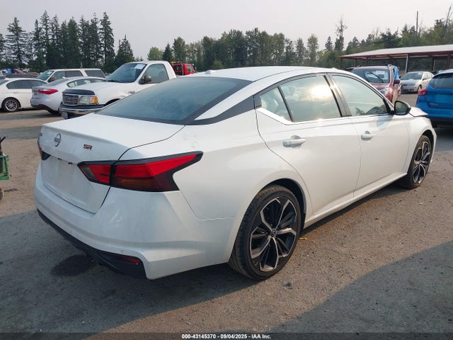 Nissan 2024 2024 1N4BL4CVXRN337456 Image 4
