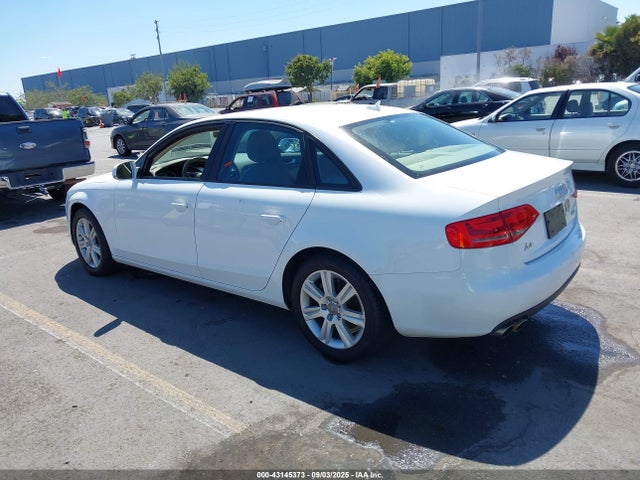 2011 AUDI A4 WAUAFAFL4BN054530 Photo 2
