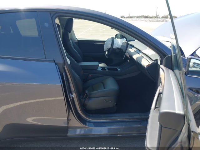 2023 TESLA MODEL Y 7SAYGAEE7PF942697 Photo 4
