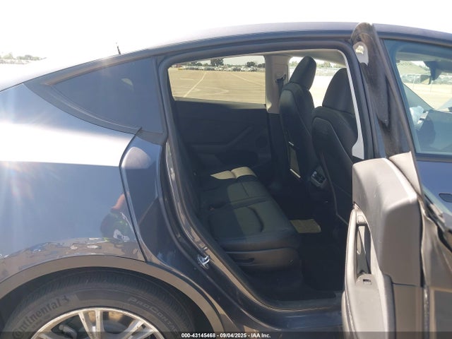 2023 TESLA MODEL Y 7SAYGAEE7PF942697 Photo 7