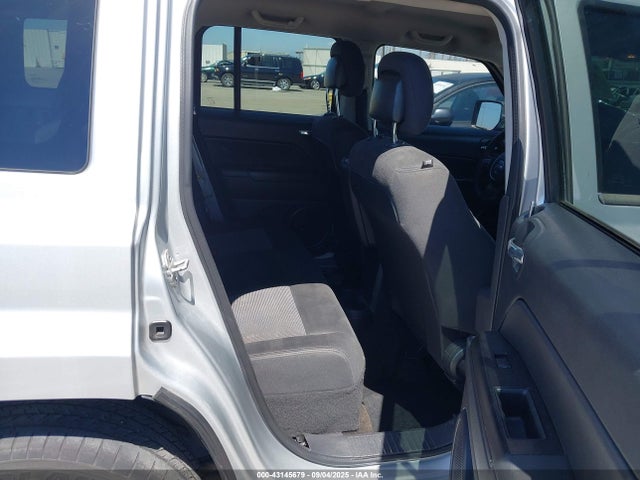 Jeep Patriot 2014 1C4NJPBAXED502810 Image 8
