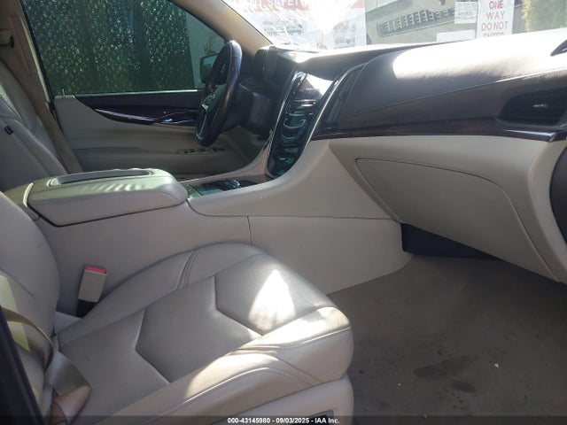 2015 CADILLAC ESCALADE 1GYS4BKJ3FR217975 Photo 4