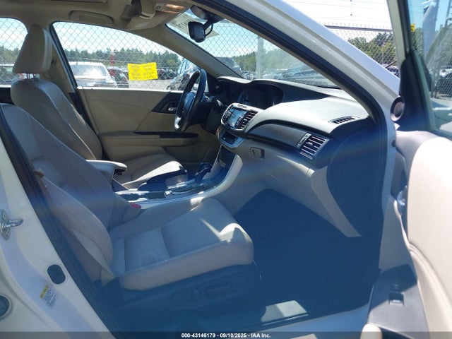 Honda k24w1 2014 1HGCR2F88EA305292 Image 5