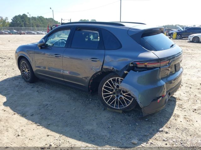 2023 PORSCHE CAYENNE WP1AA2AY9PDA07838 Photo 2