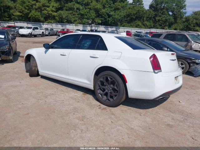 2020 CHRYSLER 300 2C3CCAAG6LH137471 Photo 2