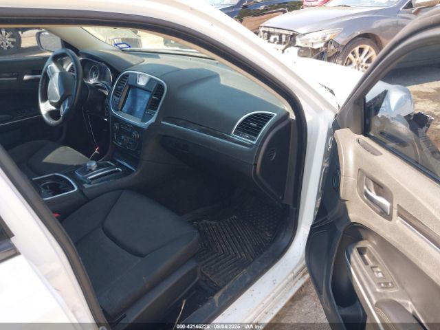 2020 CHRYSLER 300 2C3CCAAG6LH137471 Photo 4