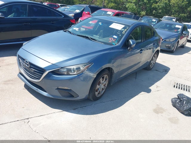 Mazda pe 2014 3MZBM1U72EM101682 Image 2