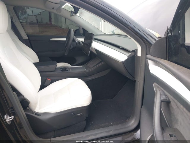 2023 TESLA MODEL Y 7SAYGDEE9PF868233 Photo 4
