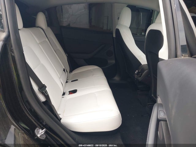 2023 TESLA MODEL Y 7SAYGDEE9PF868233 Photo 7