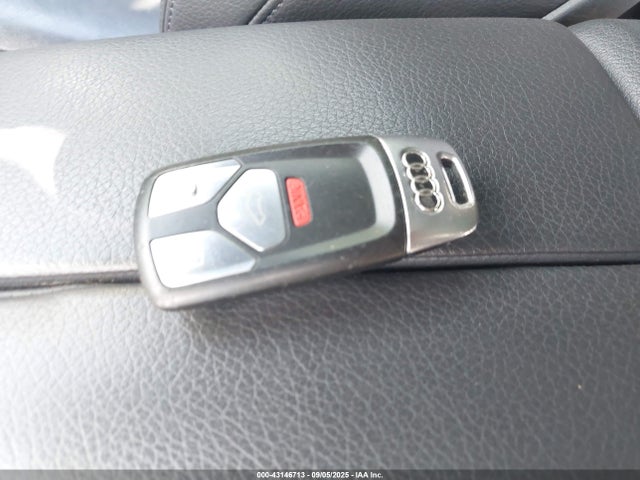 2017 AUDI Q7 WA1LAAF7XHD017973 Photo 10