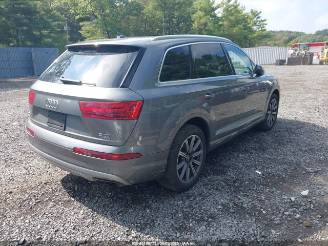 2017 AUDI Q7 WA1LAAF7XHD017973 Photo 3