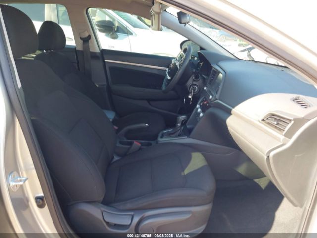 2020 HYUNDAI ELANTRA 5NPD84LF5LH549864 Photo 4