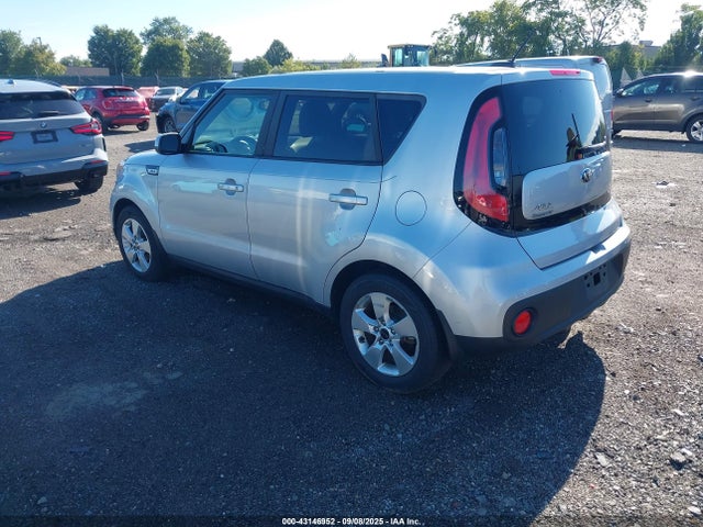 KIA g 2018 KNDJN2A28J7554655 Image 3