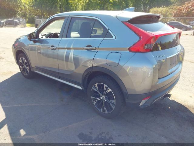 2018 MITSUBISHI ECLIPSE CROSS JA4AT5AA5JZ037987 Photo 2