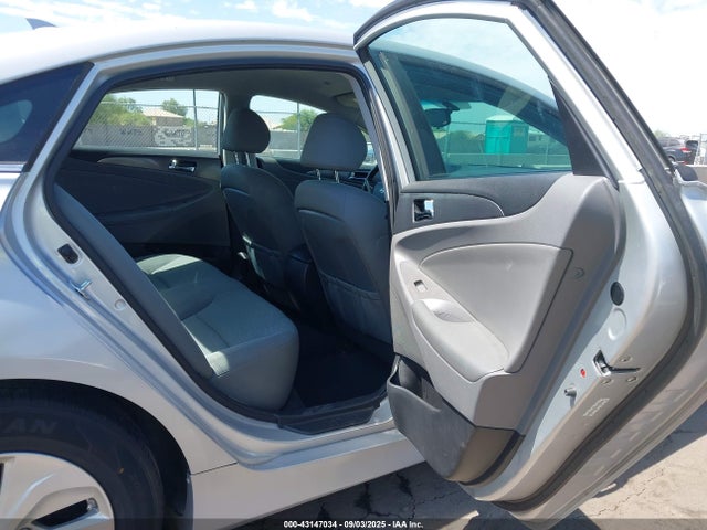 Hyundai Sonata 2014 KMHEC4A47EA114418 Image 8
