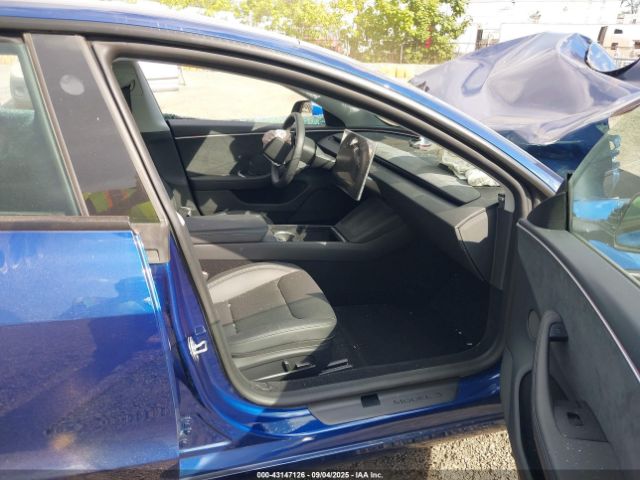 2025 TESLA MODEL 3 5YJ3E1EB7SF914653 Photo 4