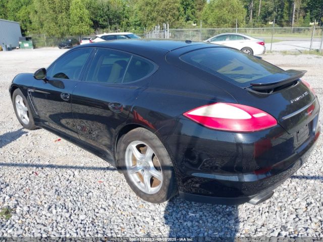 2011 PORSCHE PANAMERA WP0AA2A78BL012827 Photo 2
