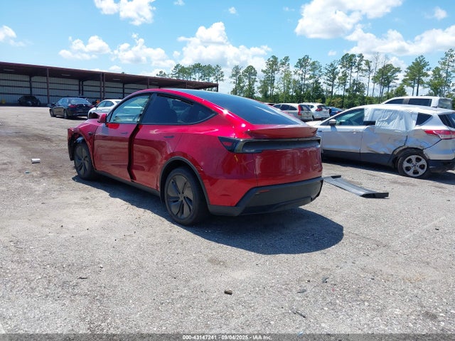 2026 TESLA MODEL Y 7SAYGDEE9TA389415 Photo 2
