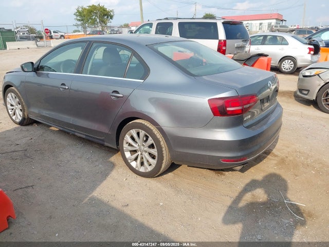3VW2B7AJ0HM211496 Volkswagen 1.4 tsi
