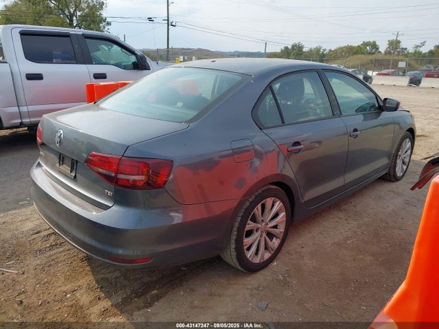 3VW2B7AJ0HM211496 Volkswagen 1.4 tsi