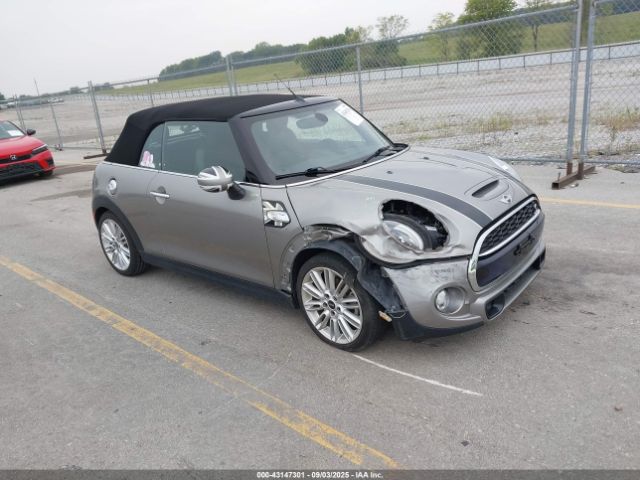 2018 MINI CONVERTIBLE WMWWG9C58J3E38735 Photo 0
