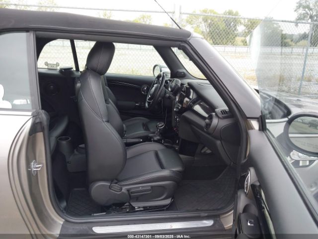 2018 MINI CONVERTIBLE WMWWG9C58J3E38735 Photo 4