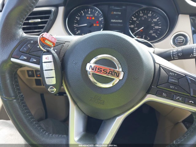 KNMAT2MTXHP597690 Nissan 2017
