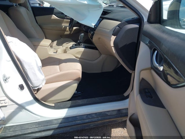 KNMAT2MTXHP597690 Nissan 2017
