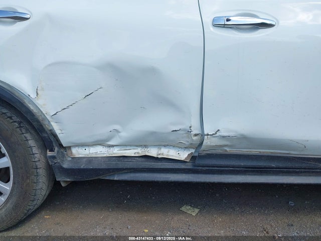 KNMAT2MTXHP597690 Nissan 2017