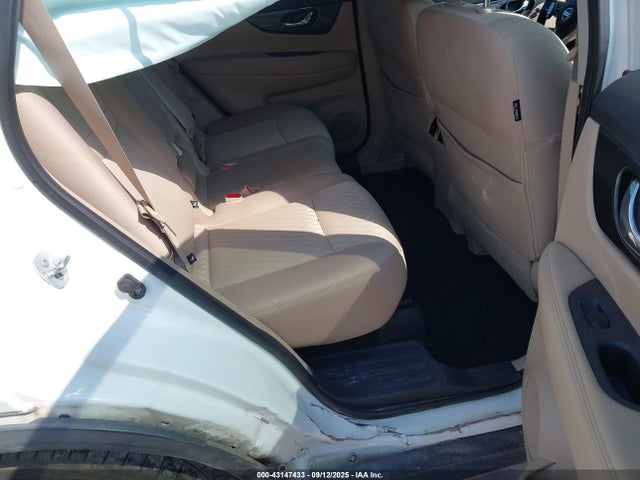 KNMAT2MTXHP597690 Nissan 2017
