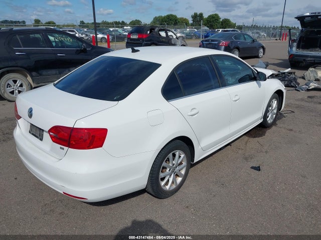 3VWD17AJ3EM370598 Volkswagen Jetta