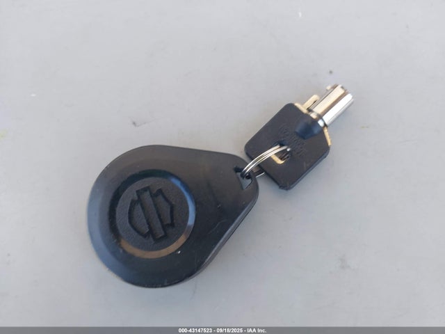 1HD1KGD16JB636937 Harley-Davidson Road Glide Ultra