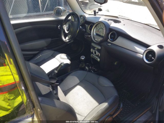 2009 MINI COOPER WMWMF33549TU70209 Photo 4