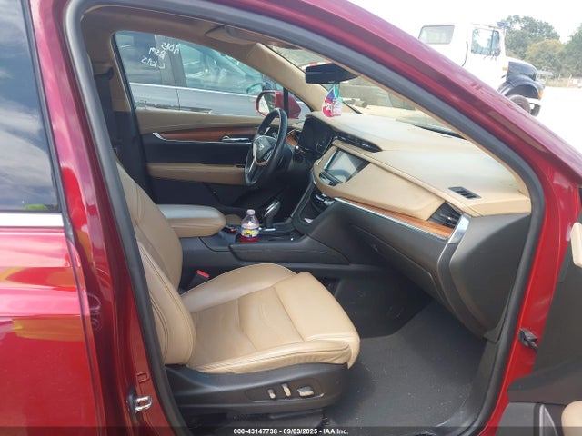 2017 CADILLAC XT5 1GYKNFRS3HZ167469 Photo 4