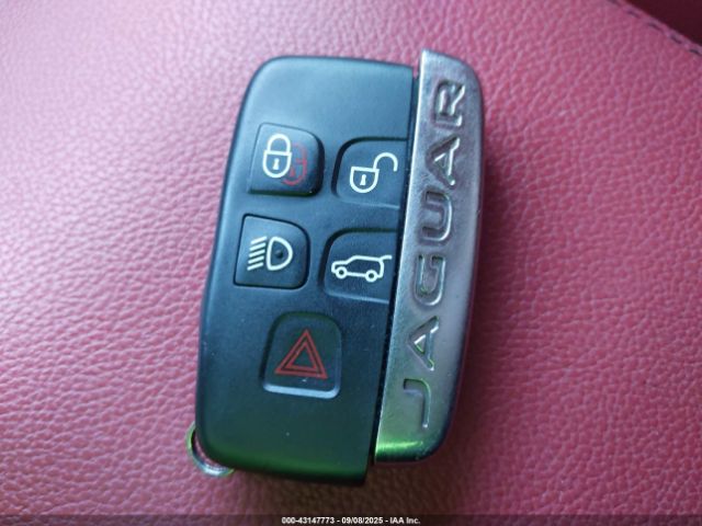 2019 JAGUAR F-PACE SADCM2FV5KA393656 Photo 10